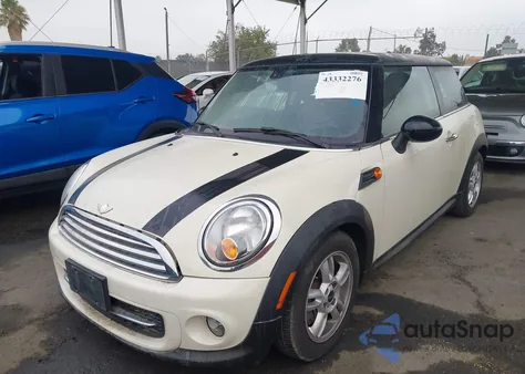 2013 Mini Hardtop Cooper z USA, uszkodzony, nr VIN WMWSU3C58DT690619